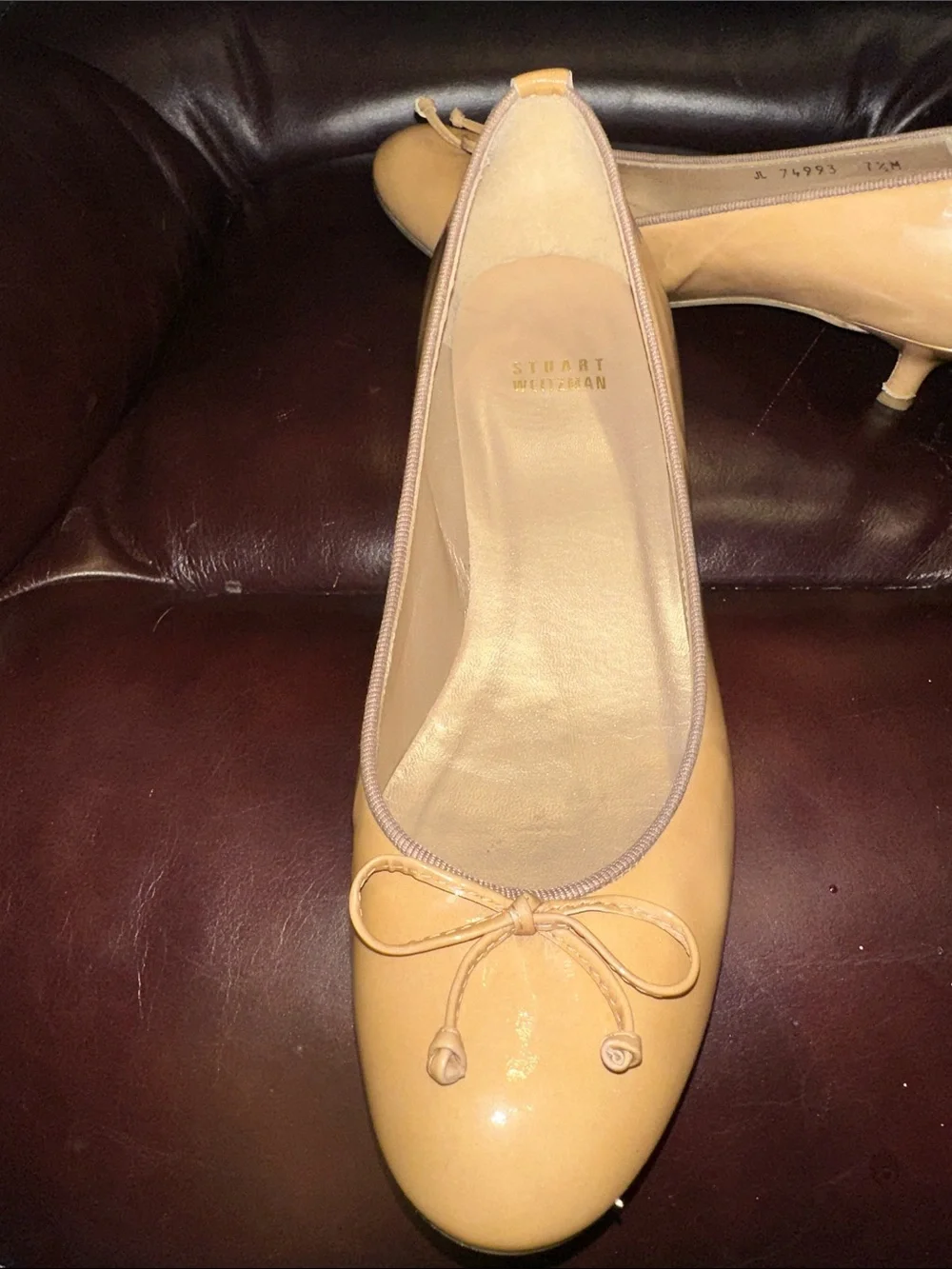 Stuart Weitzman Nude Patent Leather Kitten Heels - Picture 9 of 16